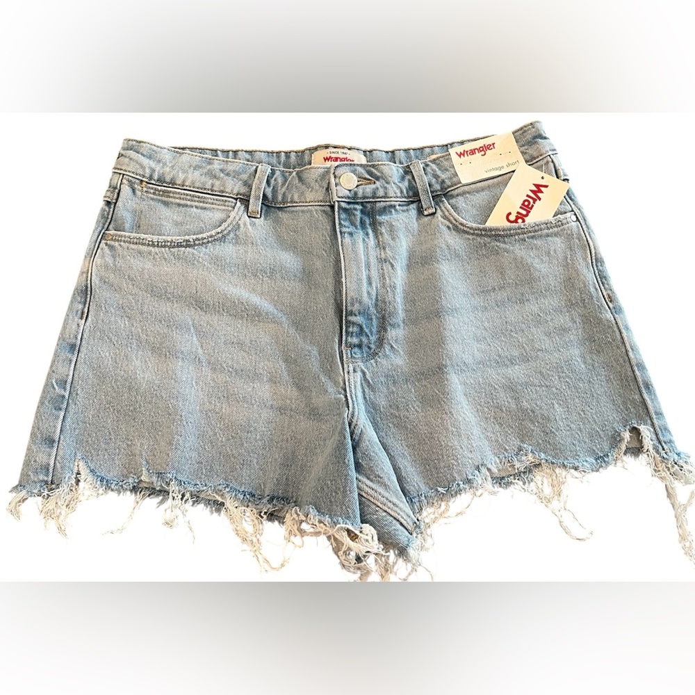 Wrangler Mid-Rise Vintage Denim Cutoff Jean Shorts 30” waist Size 10 NWT